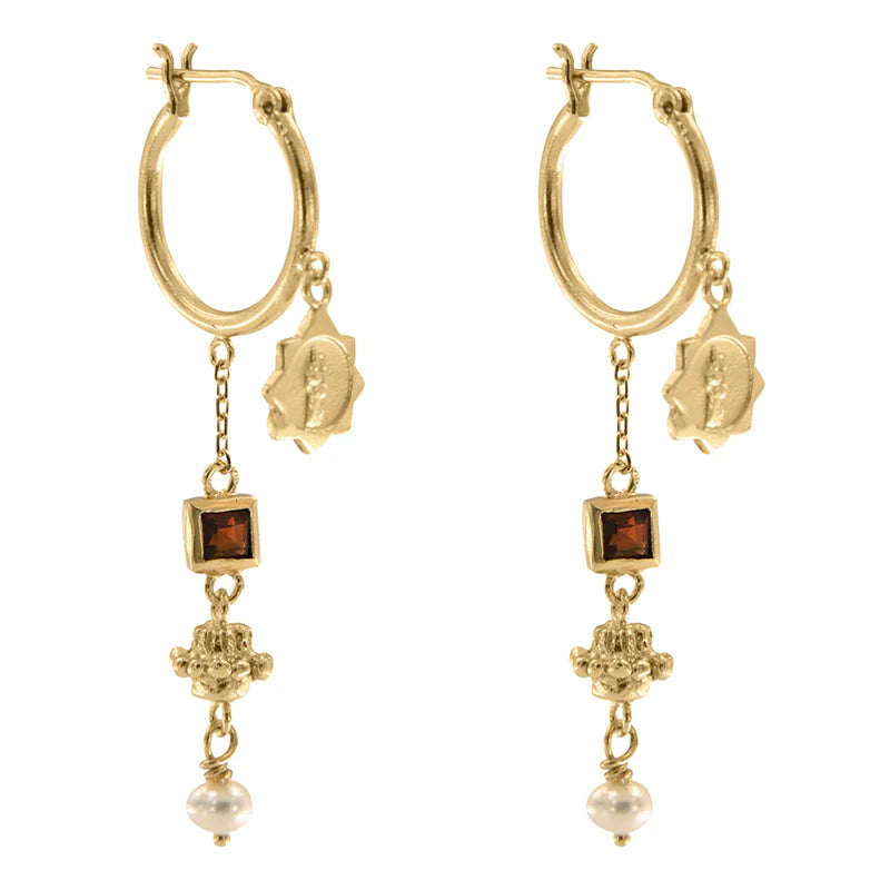 JEANNE EARRINGS WITH GARNET - 18K GOLD PLATED