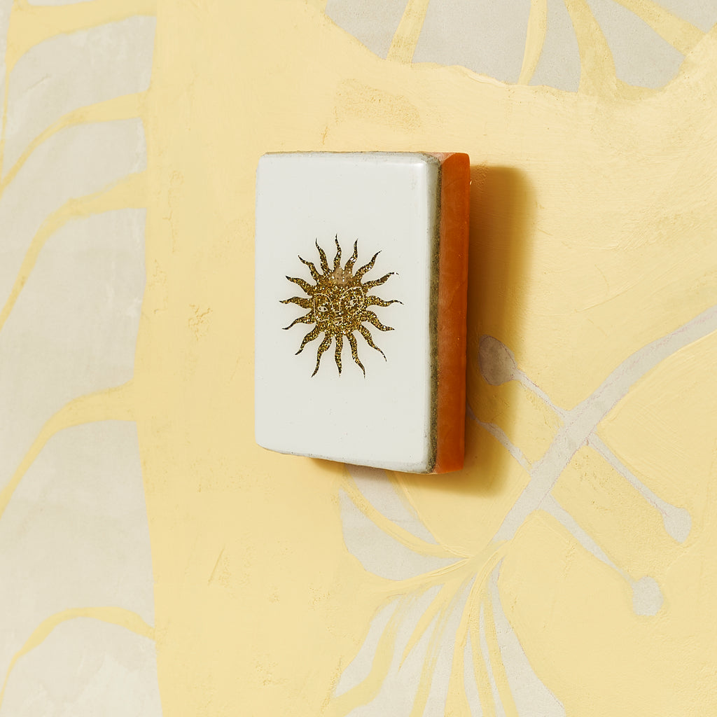 Sol - Medium Resin Tile